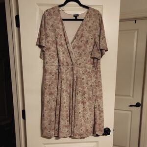 Torrid 3XL WATERCOLOR Floral Wrap Midi Dress - Cream and Pink